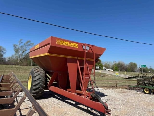 Image of Sunflower 8830 equipment image 1