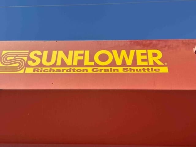 Image of Sunflower 8830 equipment image 2