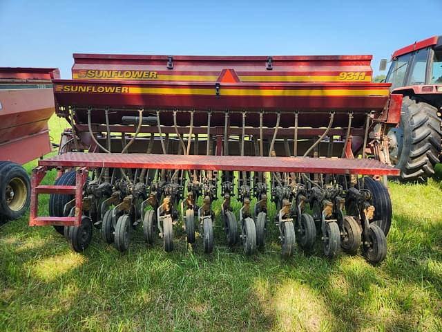 Image of Sunflower 9311 equipment image 1