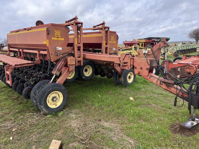 Image of Sunflower 9421-30 equipment image 1