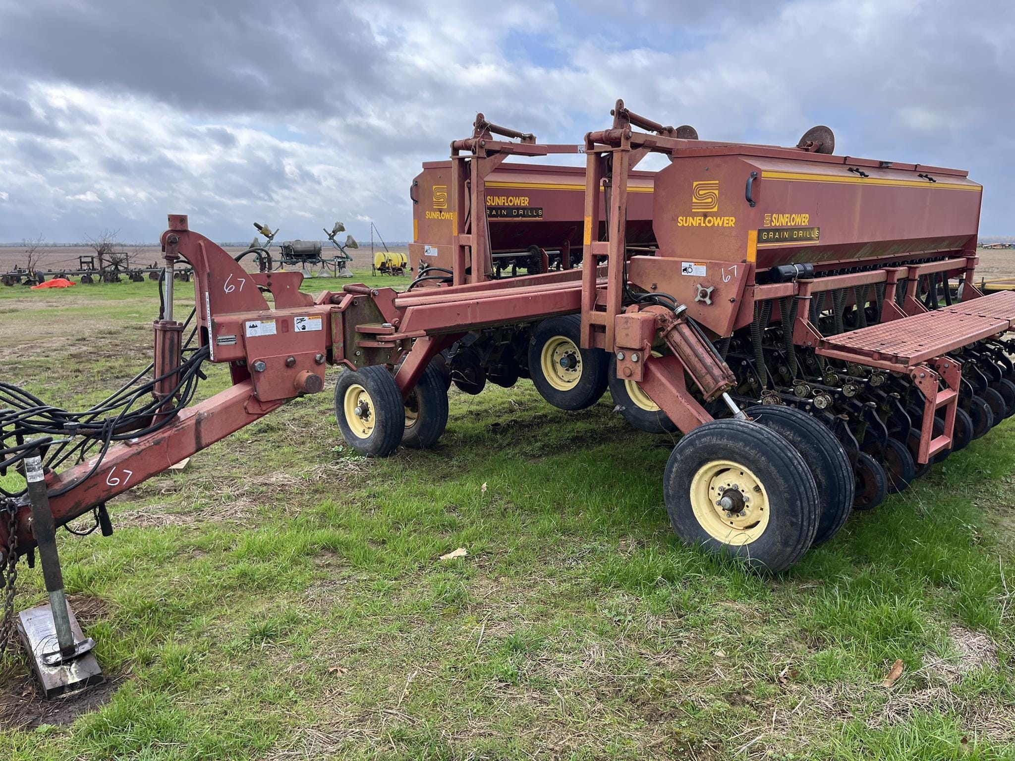 Sunflower 9421-30 Equipment Image0