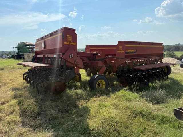 Image of Sunflower 9431 equipment image 3