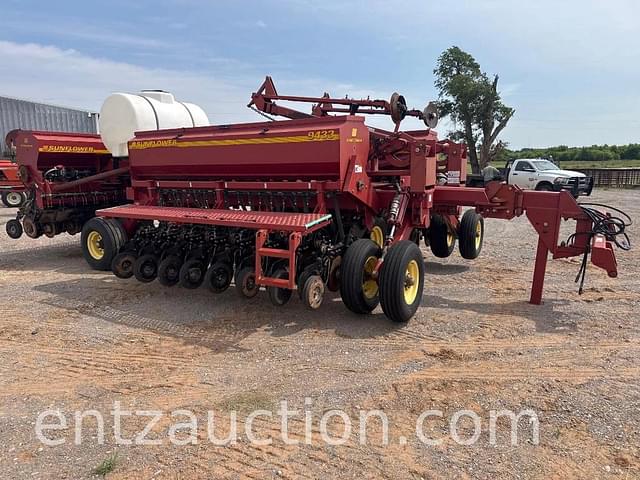 Image of Sunflower 9433 equipment image 3