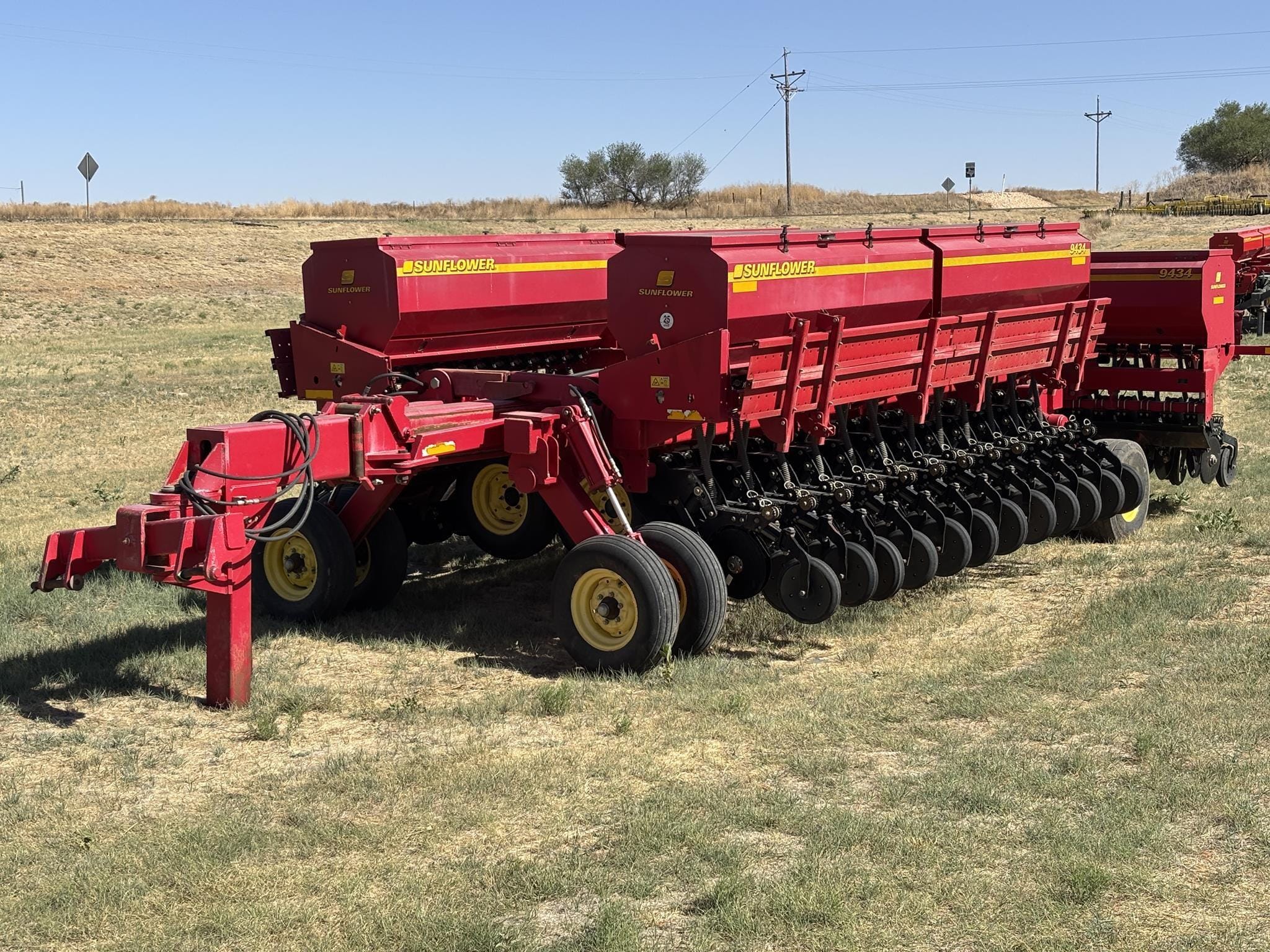 Sunflower 9434-30 Equipment Image0