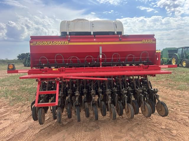 Image of Sunflower 9435-40 equipment image 3