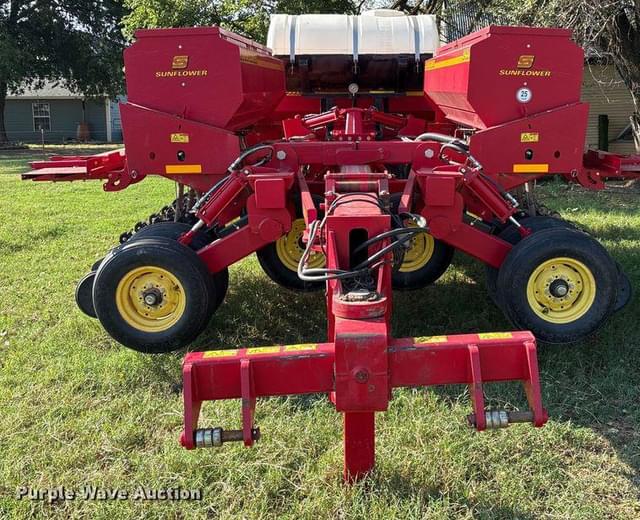 Image of Sunflower 9435 equipment image 1