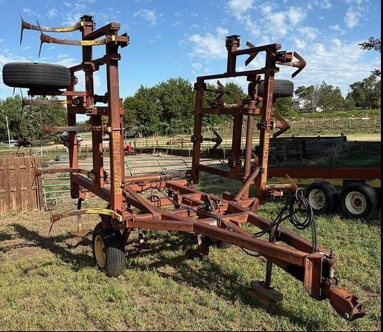 Sunflower B19 Equipment Image0