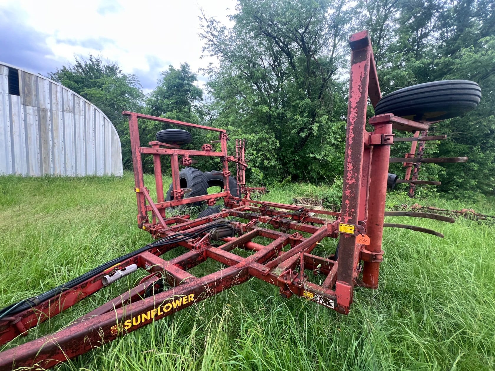 Sunflower 2331 Equipment Image0
