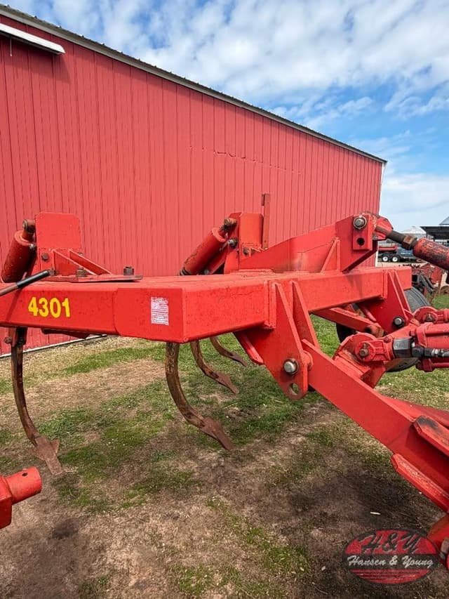 Image of Sunflower 4301 equipment image 4