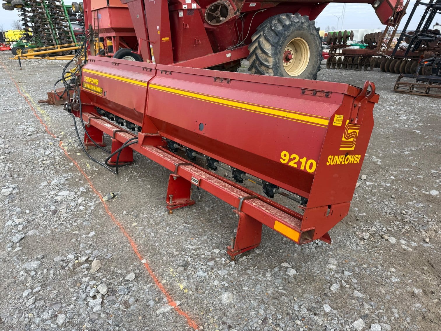 Sunflower 9210 Equipment Image0