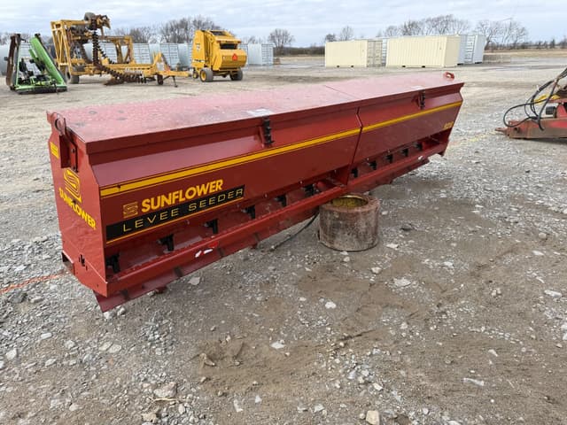 Image of Sunflower 9210 equipment image 3