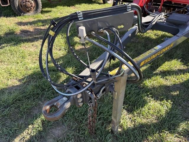 Image of Sunflower 1436 equipment image 3