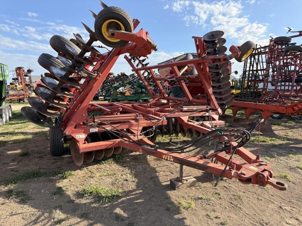 Sunflower 1443-29 Equipment Image0