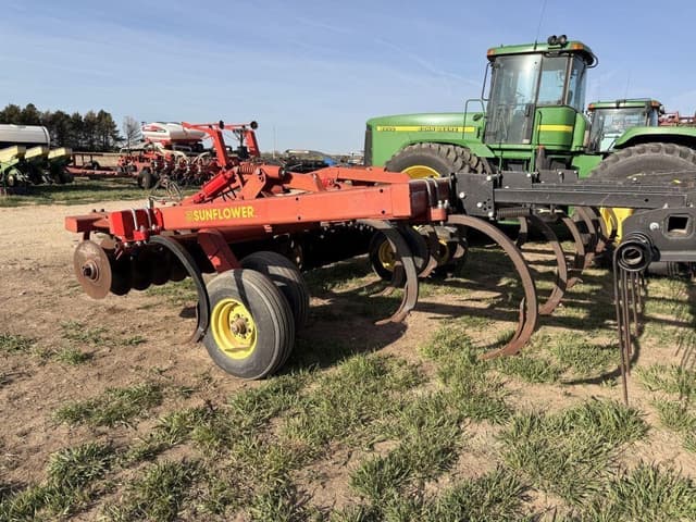 Image of Sunflower 4211 equipment image 3