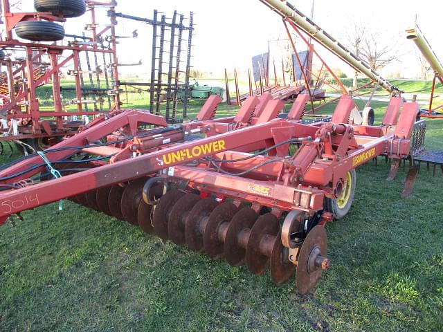 Image of Sunflower 4212 equipment image 4