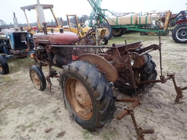 Image of Farmall Super A equipment image 3