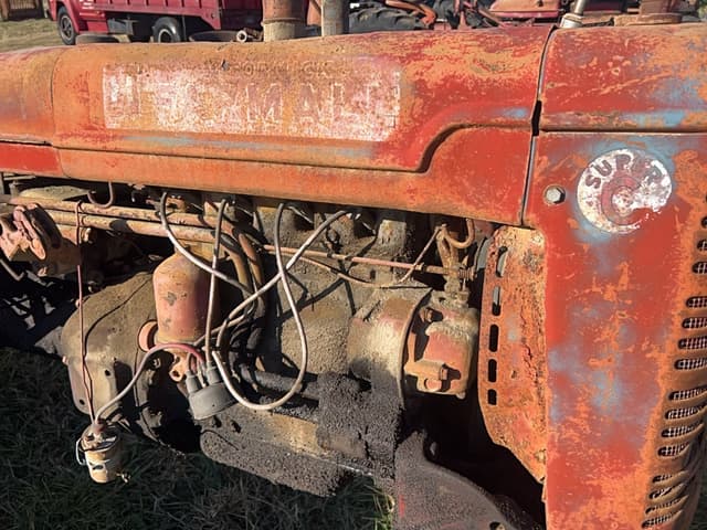 Image of Farmall Super C equipment image 1