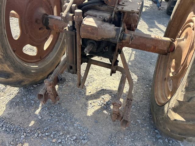 Image of Farmall Super C equipment image 3