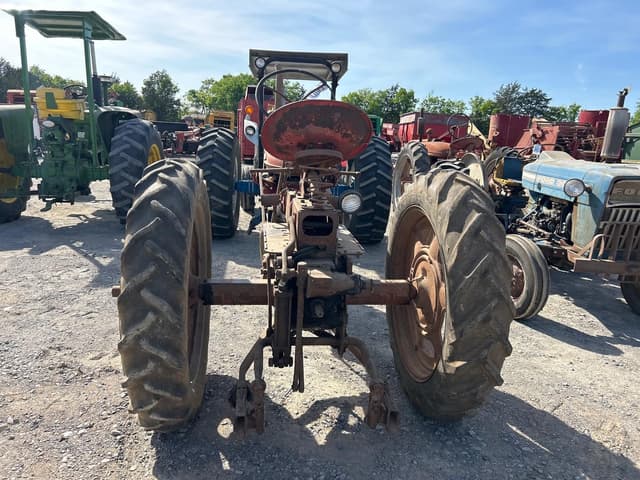 Image of Farmall Super C equipment image 2