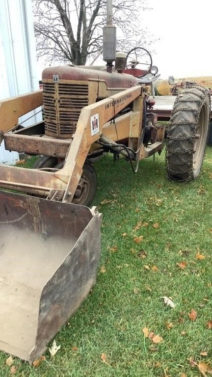 Image of Farmall Super M equipment image 3