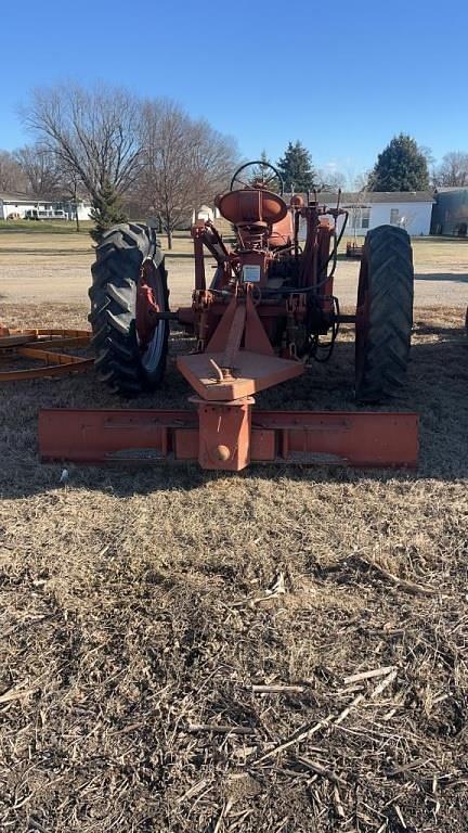 Image of Farmall Super M equipment image 1