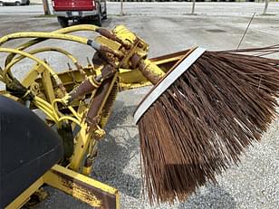 Main image Superior Broom DT80CT 10