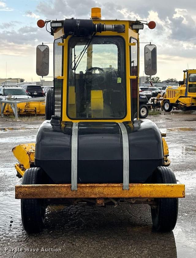 Image of Superior Broom DT80K equipment image 1