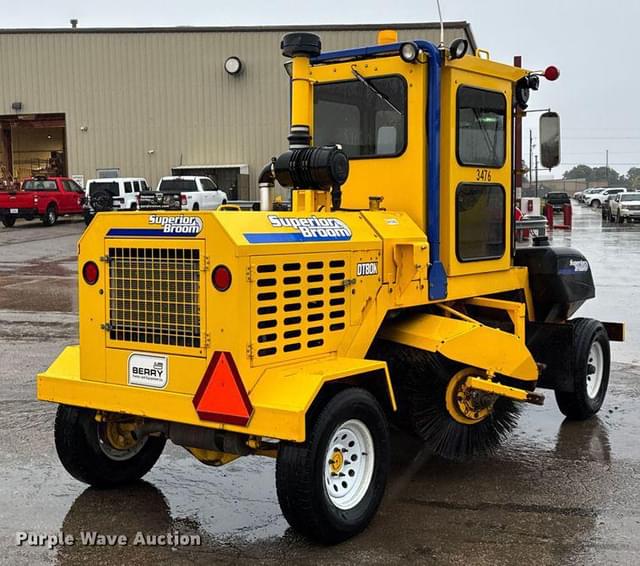 Image of Superior Broom DT80K equipment image 4