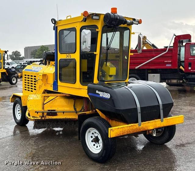 Image of Superior Broom DT80K equipment image 2