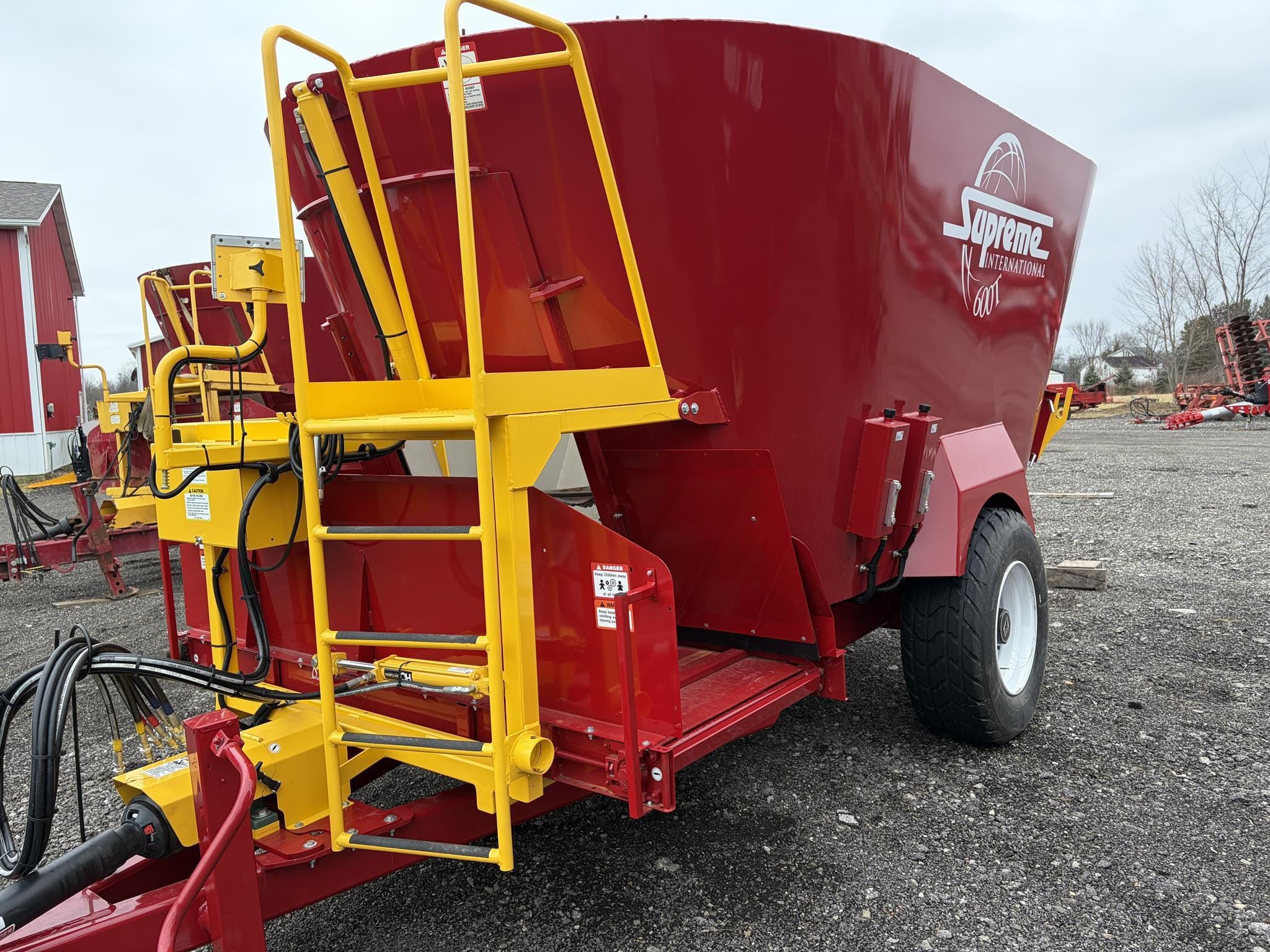 Supreme 600T Equipment Image0