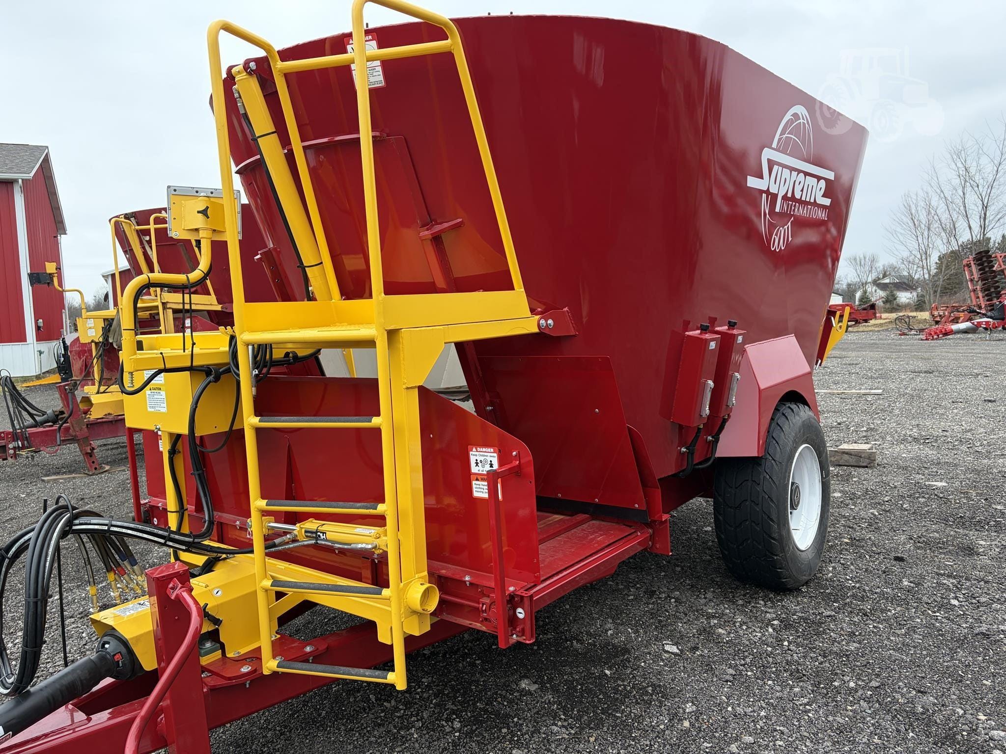 Supreme 600T Equipment Image0