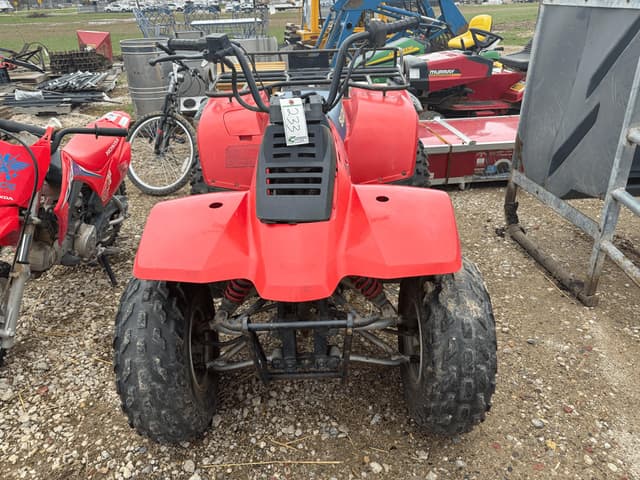 Image of Suzuki Quad Runner 300 equipment image 2