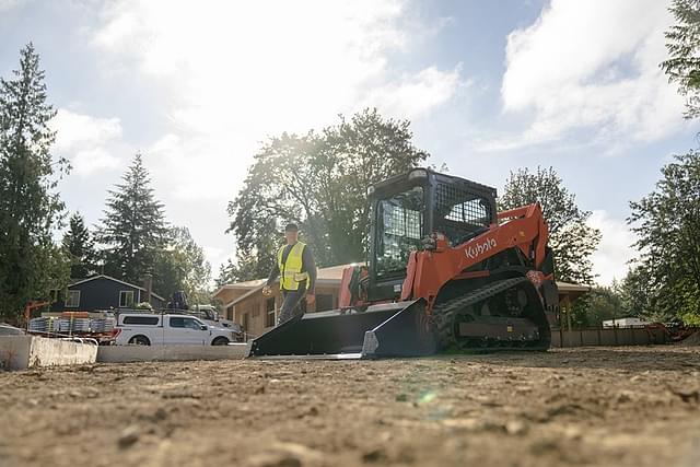 Image of Kubota SVL75-3 equipment image 3