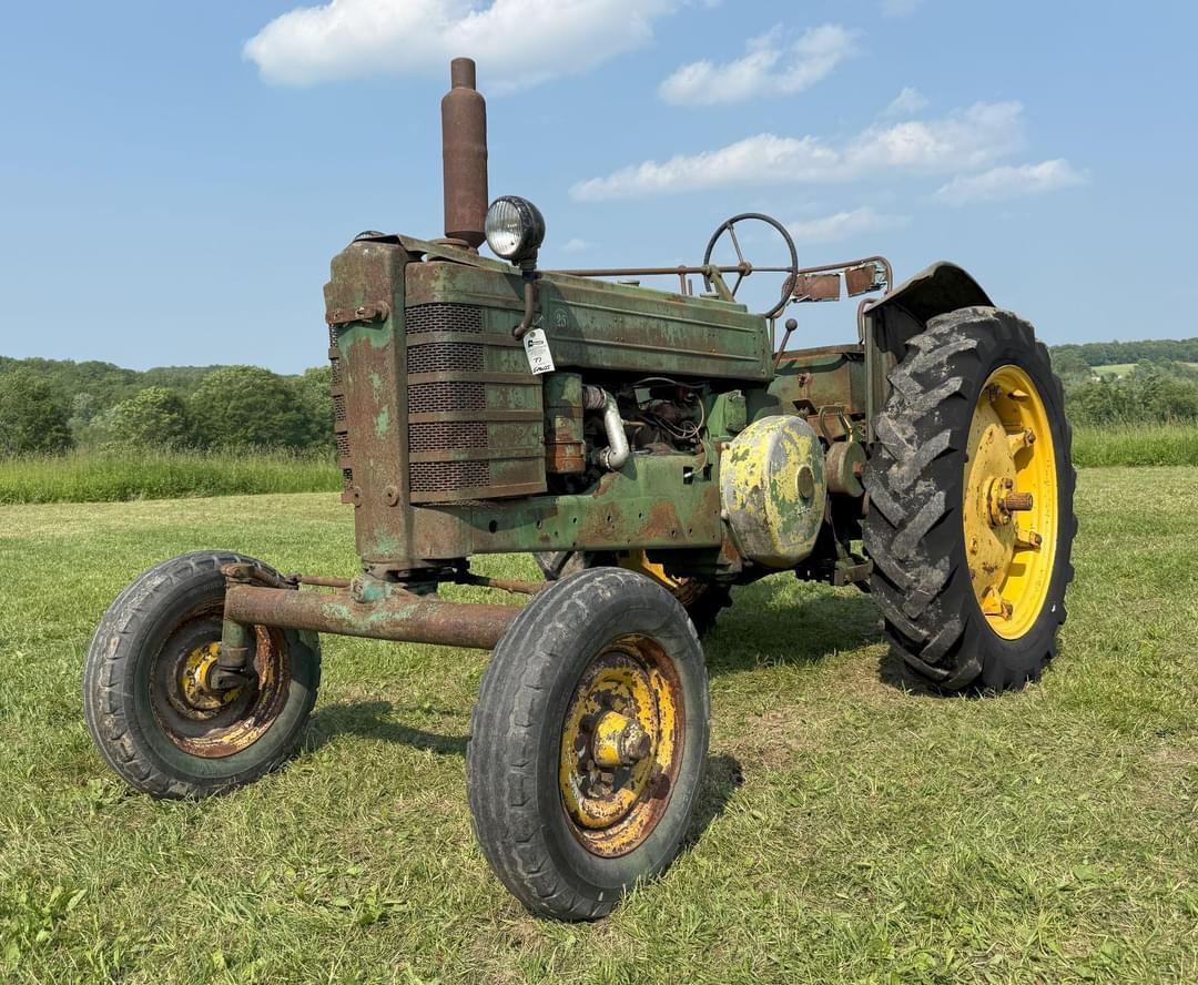Image of John Deere B Primary image