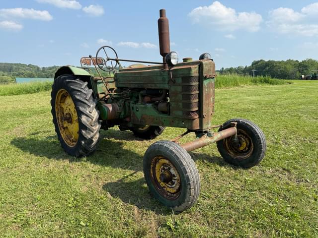 Image of John Deere B equipment image 2
