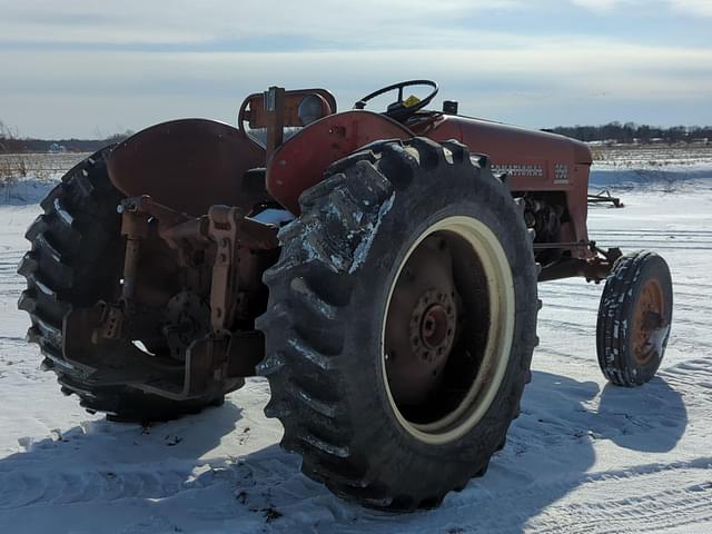 Image of International Harvester 350 equipment image 2