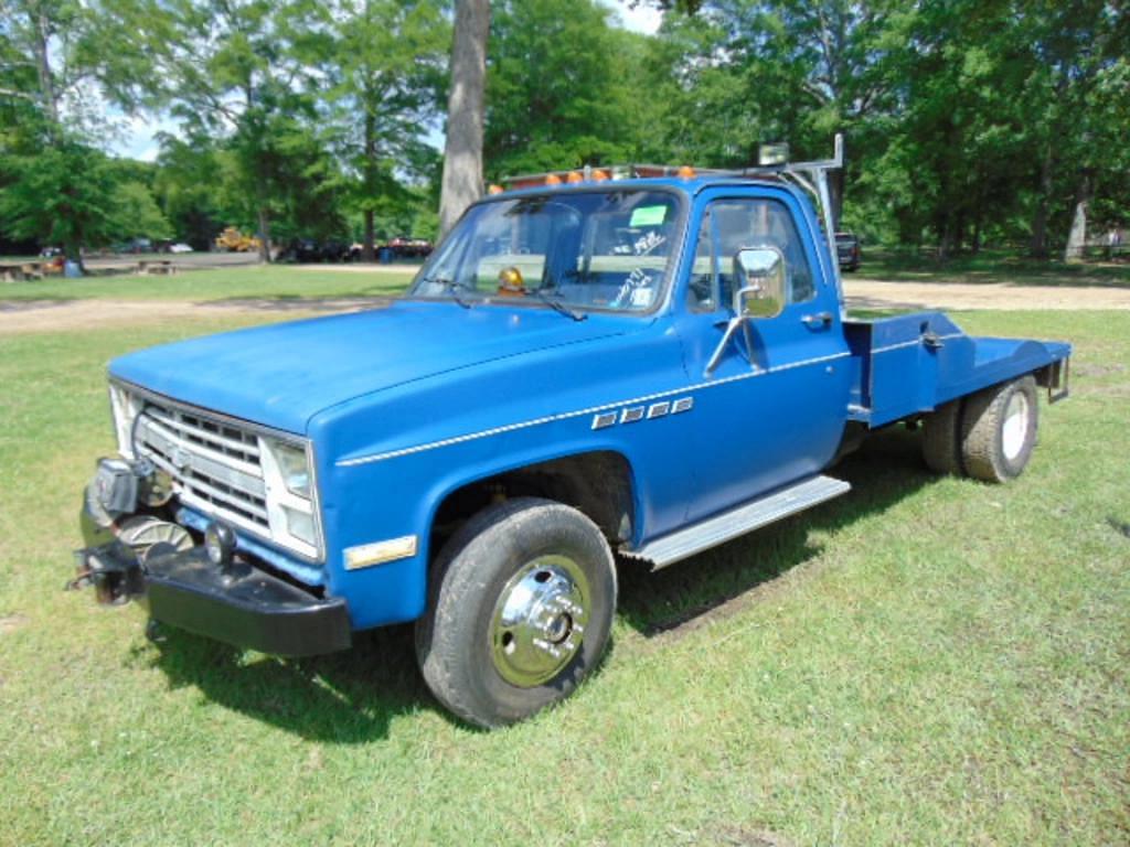 Image of Chevrolet 3500 Primary image