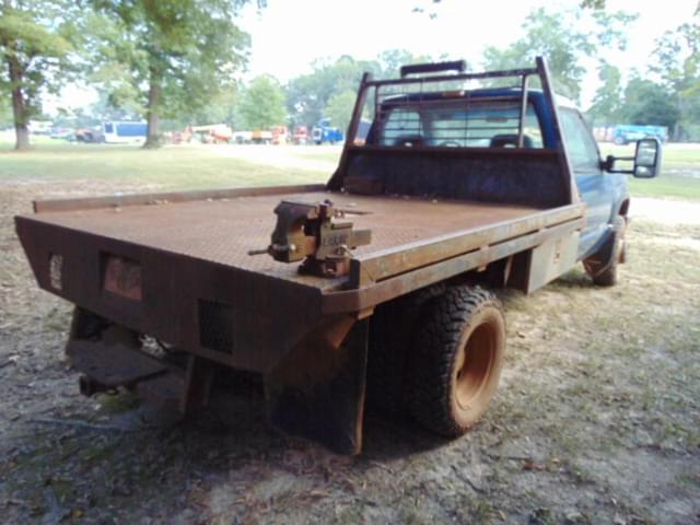 Image of Chevrolet C30 equipment image 3