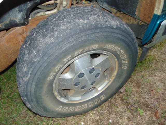 Image of Chevrolet 1500 equipment image 4