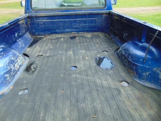 Image of Ford F-250 equipment image 3