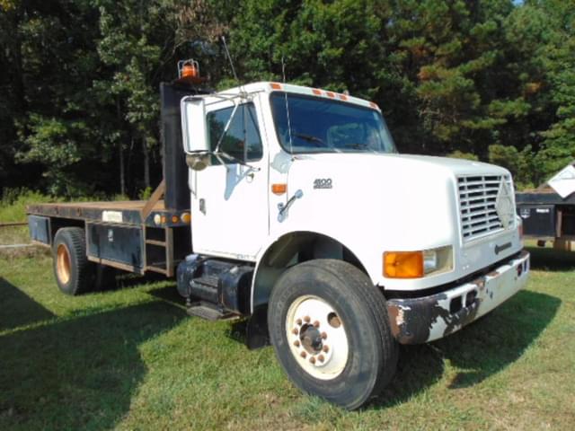 Image of International 4900 equipment image 1