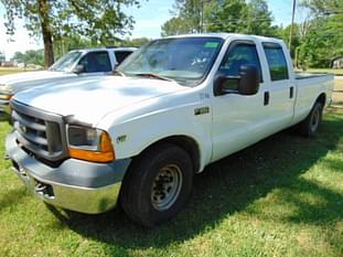 2004 Ford F-350 Equipment Image0