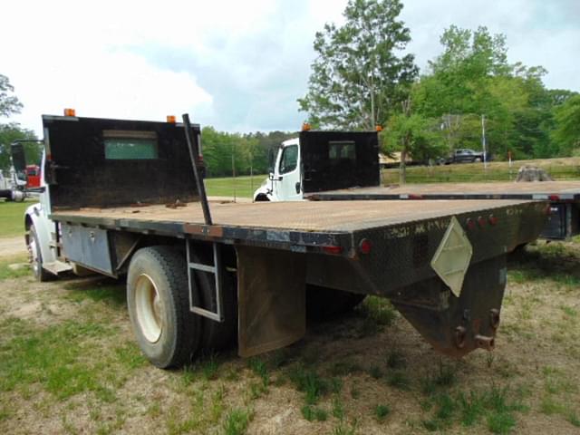 Image of Freightliner Business Class M2 equipment image 2