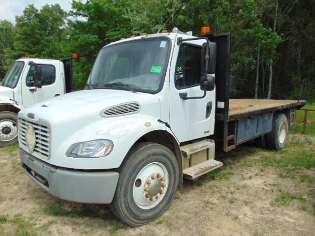 Image of Freightliner Business Class M2 Primary image