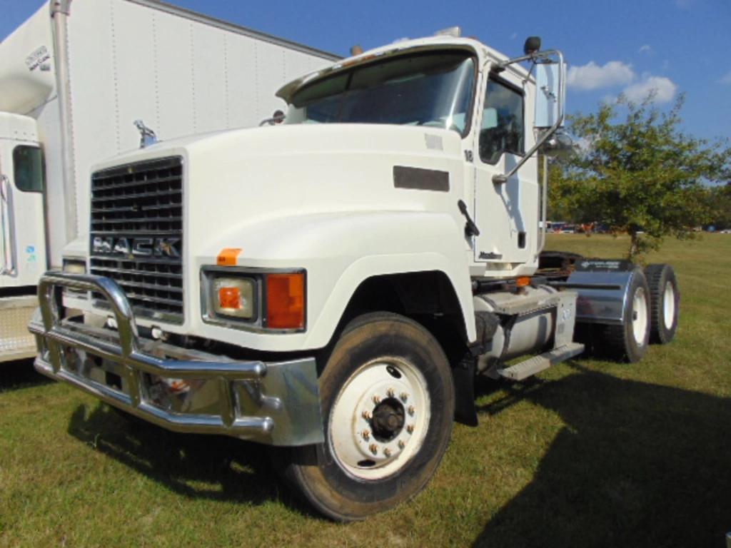 Image of Mack CH613 Primary image