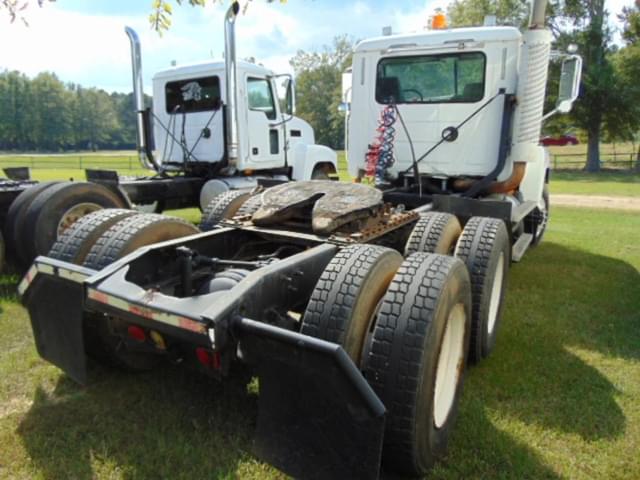 Image of Mack CH613 equipment image 1