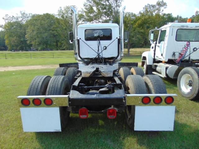 Image of Mack CH613 equipment image 3
