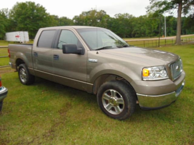 Image of Ford F-150 equipment image 1