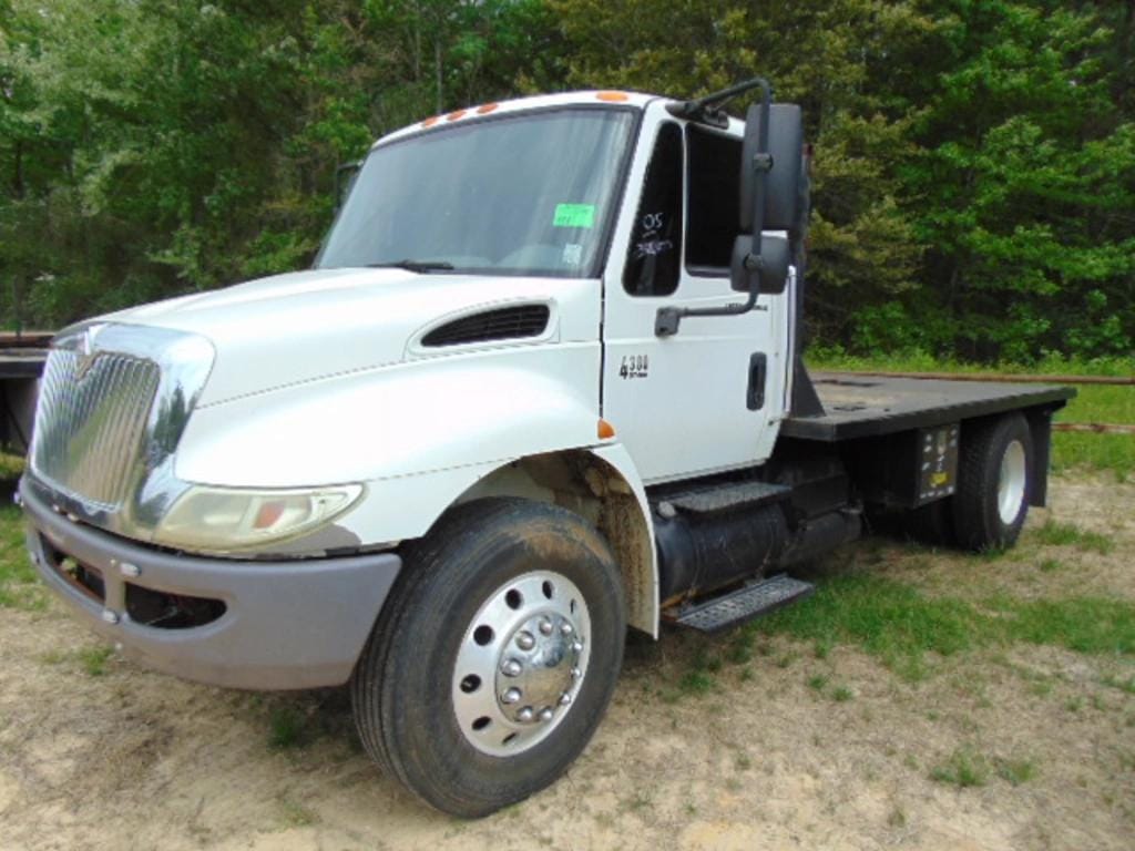 Main image International 4300