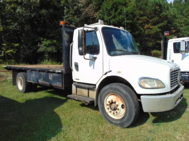 Image of Freightliner M2 equipment image 1